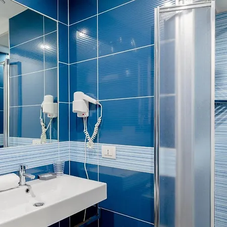 Rhome Apartment *
